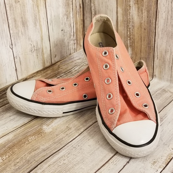 Converse Other - Converse Girl's Size 3 Coral Low Top Sneakers Shoe